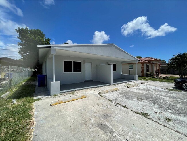 Photo - 2731 NW 14th St Unidad 1 - 2