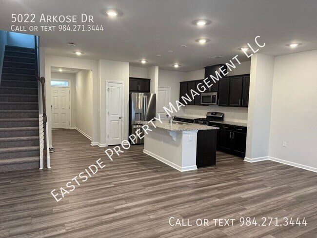 Photo - 5022 Arkose Dr