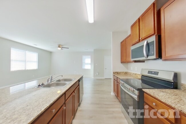 Photo - 7156 Tanger Blvd