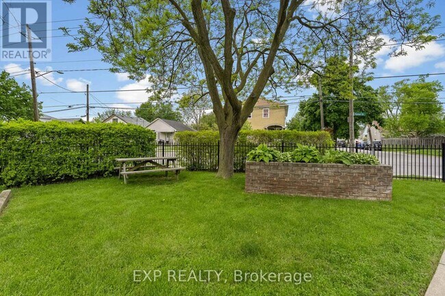 Photo - 41 Rykert St Unit 406