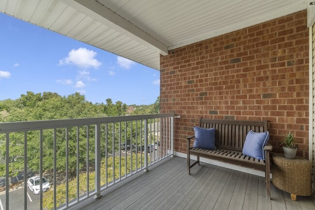 Saltmeadow Bay - Saltmeadow Bay Apartments