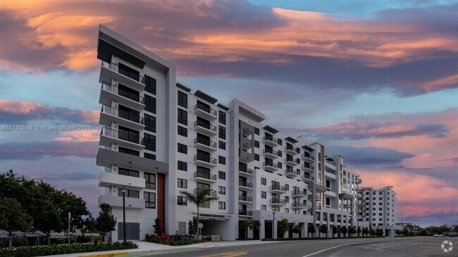 Building Photo - 19401 W Dixie Hwy Unit 314 Rental