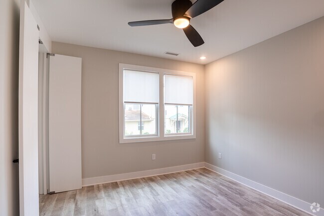 2BR, 2BA
