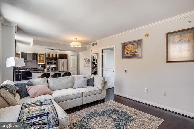 Building Photo - 631 D St NW Unit 934 Rental