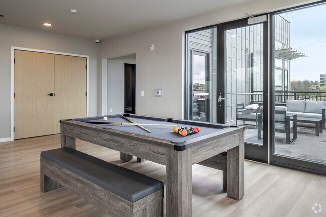 Clubhouse - Billiards
