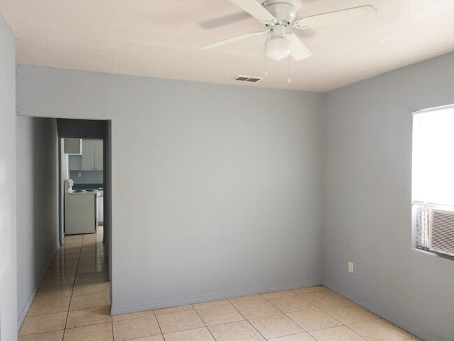 Photo - 901 W Anderson St