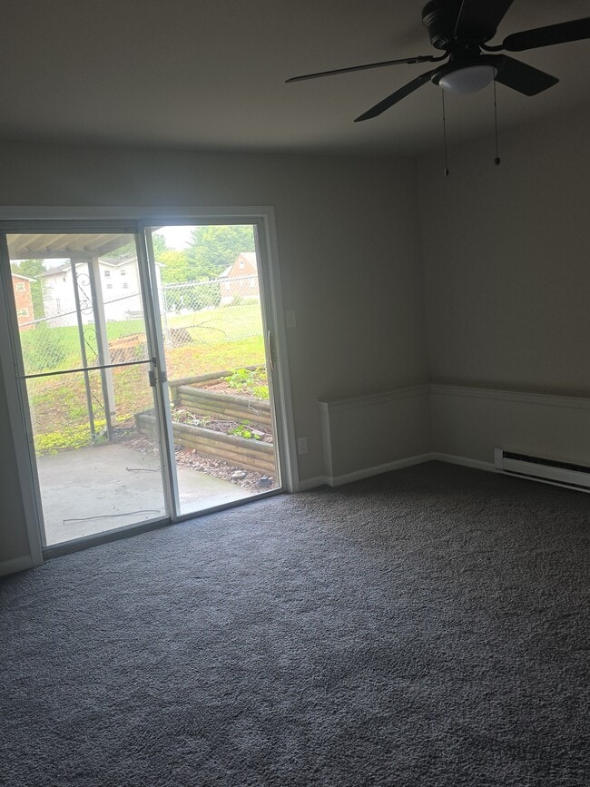 211 10th Ave