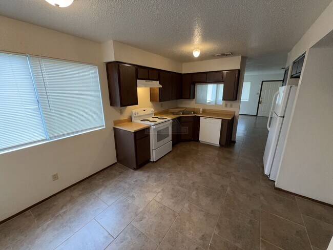 Photo - 2409 Shoemaker Dr