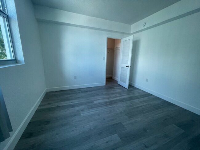 Photo - 7501 E Treasure Dr Unit 6R