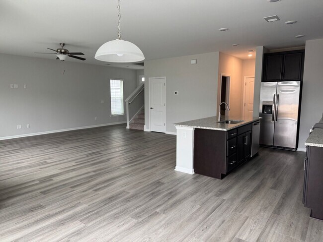 Photo - Brand New 4 bedroom home!!