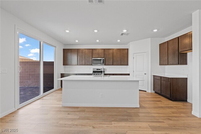 Building Photo - 3055 Magnolia Rnch Ave Rental