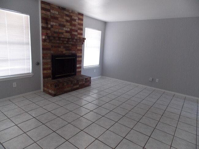 Photo - 1525 Bob Smith Dr