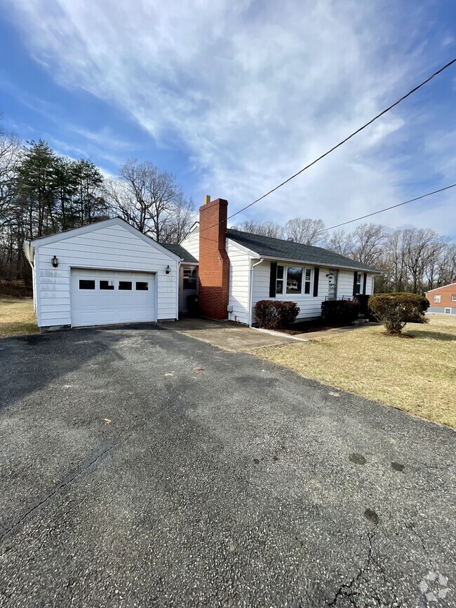 Building Photo - 654 Leesville Rd Rental