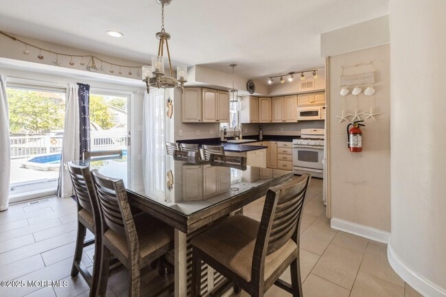 Photo - 22 Longpoint Dr