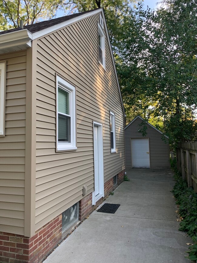 Photo - 2902 Wood Street