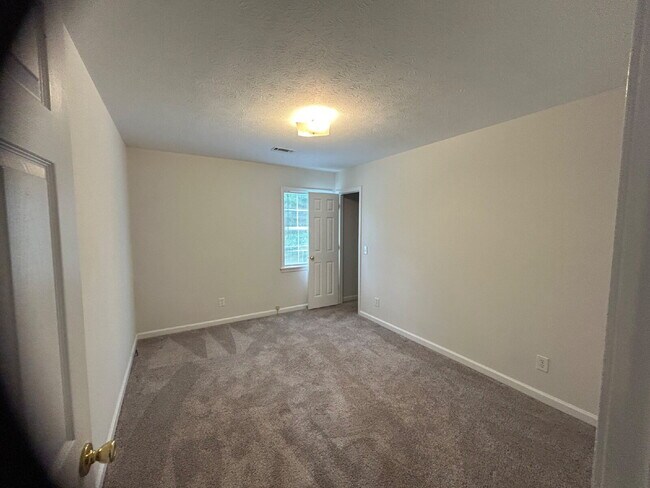 Photo - 3BD 2 BA HOME FOR RENT NEXT TO ALGOOD SCHOOLS