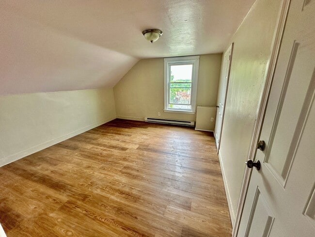 Photo - 37 Hale St