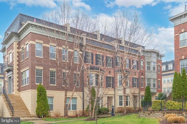 Building Photo - 704 Quayside Ct