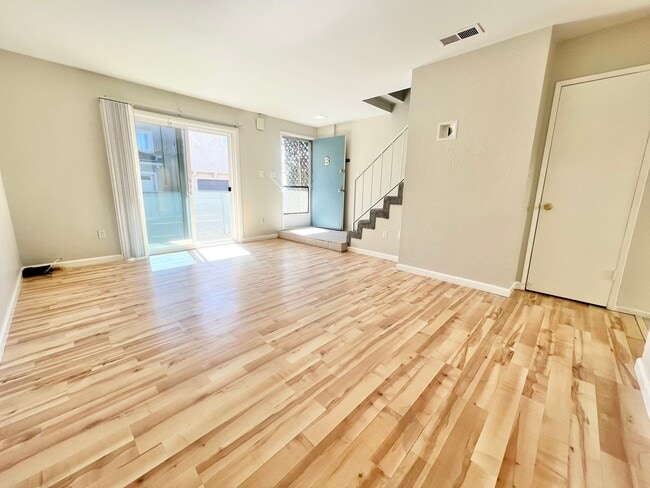 Photo - 114 20th St Unidad 114 20th St  B