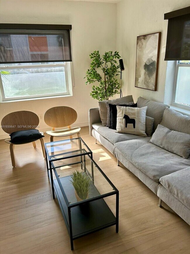 Photo - 1001 7th St Unidad 104