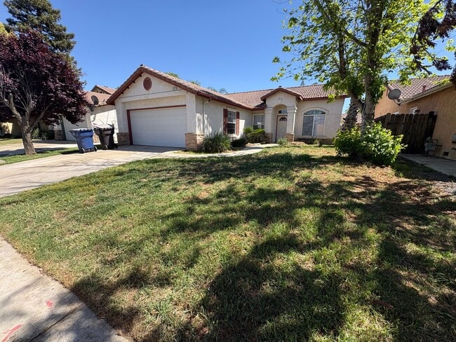 Building Photo - Gorgeous Tulare home for rent!