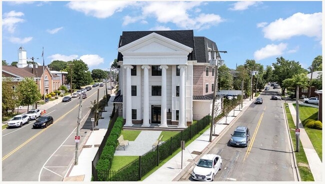 Building Photo - One Carnation Rental