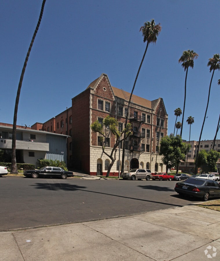 Photo - Wilshire Villas North