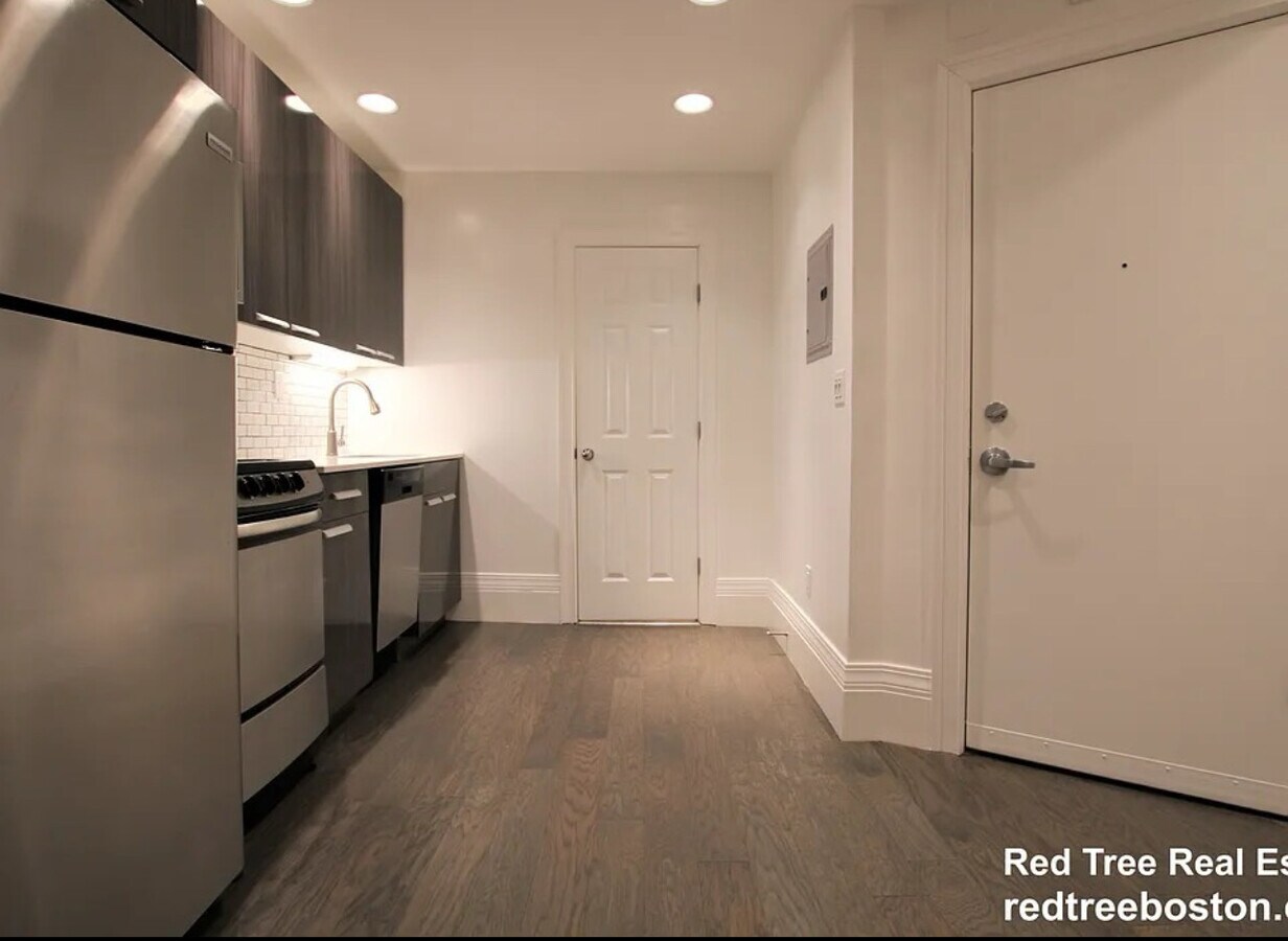 Photo - 252 Newbury St Unit 6