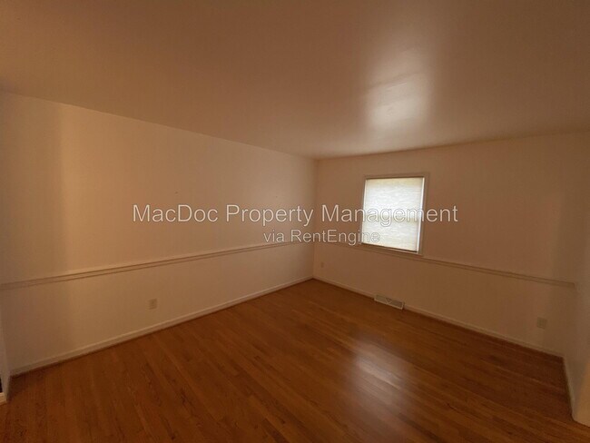 Photo - 431 Ridgemore St