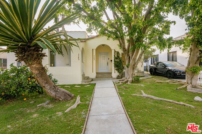 Photo - 1145 Poinsettia Dr