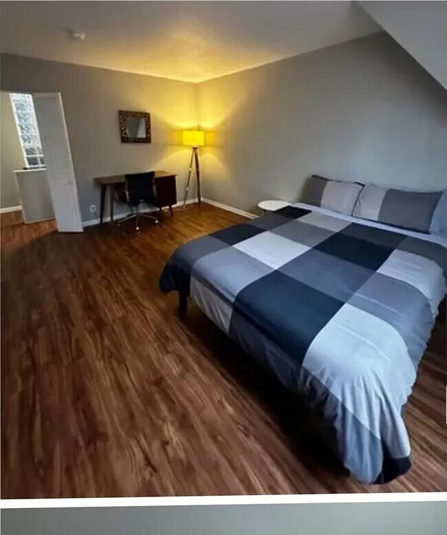 Photo - S Aiken Ave Unit Floor 3