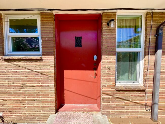 Building Photo - 4324 3rd Ave NW Unit n/a