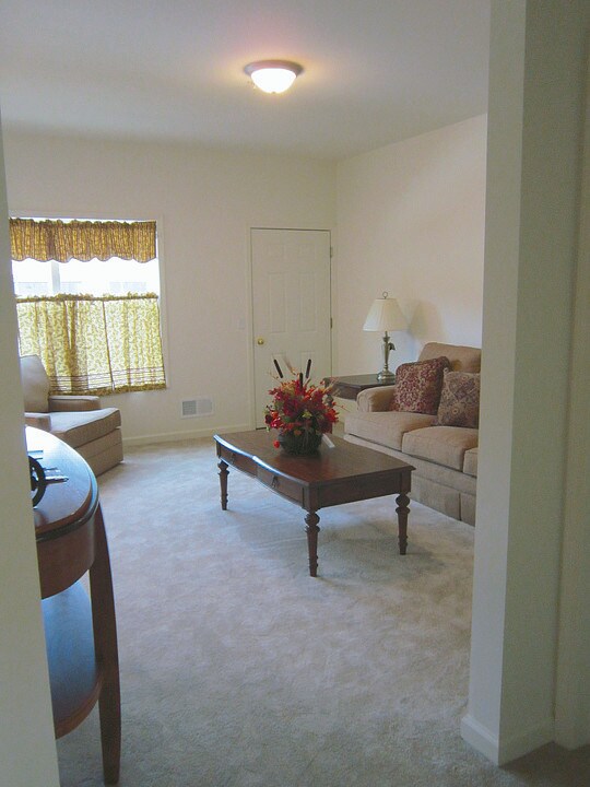 Cedar Crest Apartments Off Campus Housing Amsterdam Ny Cedar Crest Apartments