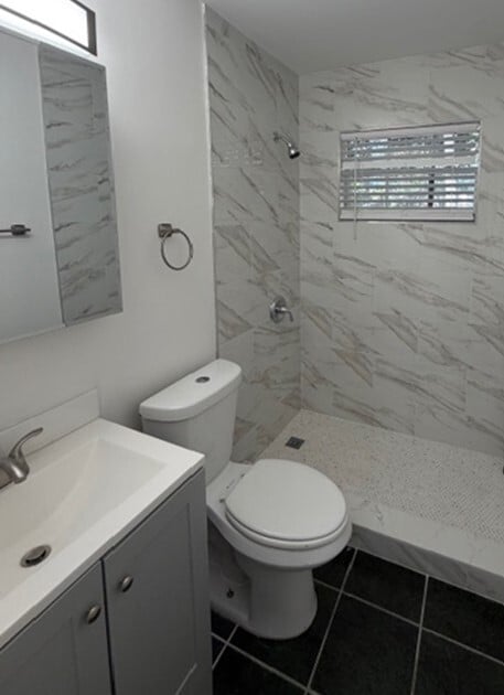 Photo - 2005 Dock St