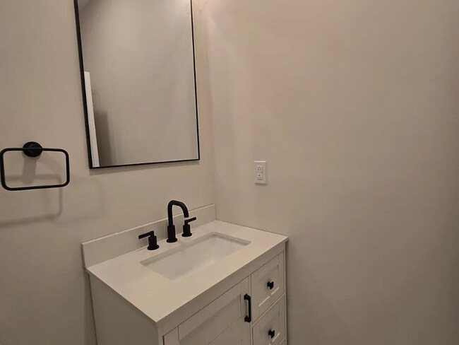 Photo - 1821 Mifflin St Unit 10