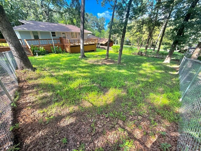 Building Photo - 22675 Lakeway Harbor Dr Rental