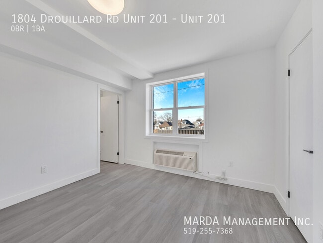 Photo - RENOVATED BACHELOR UNIT IN EAST WINDSOR-UTILITIES & WIFI INCLUDED Unité 201