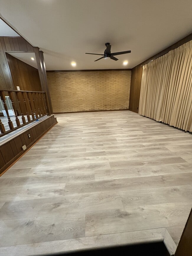 Photo - 203 Lumpkin Dr