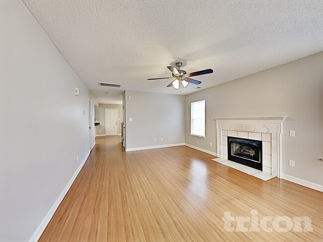 Photo - 1826 Cagney St