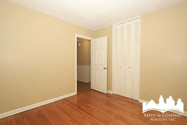 Photo - 4227 Kenosha Rd