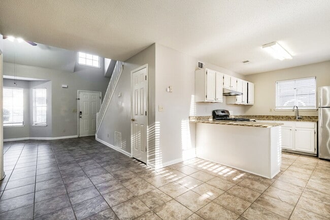 Photo - 3345 Springside Trce