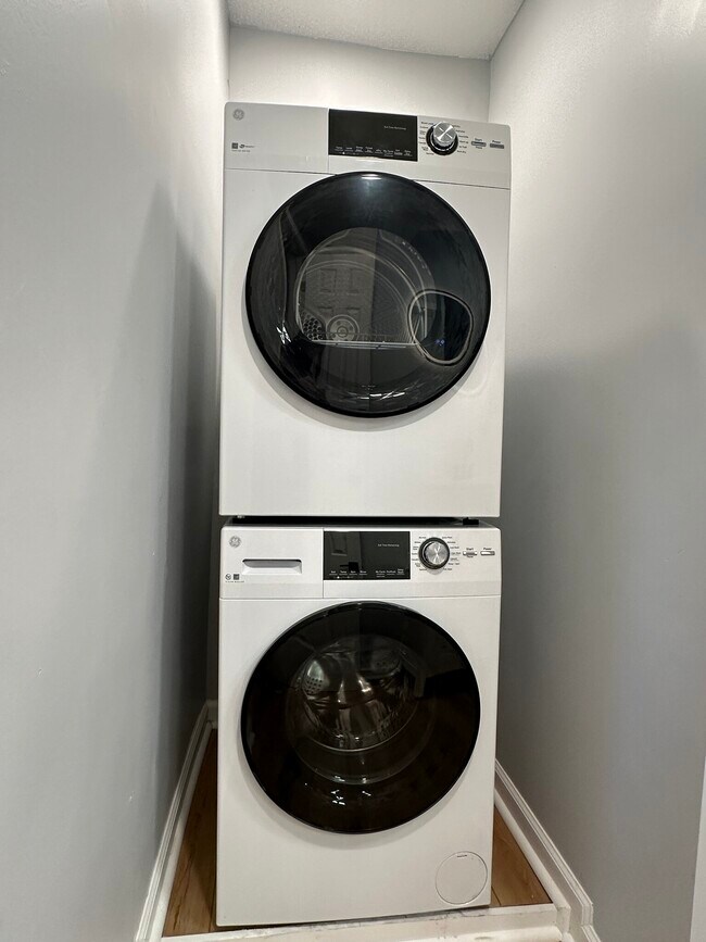 Photo - 408 E Laurel St