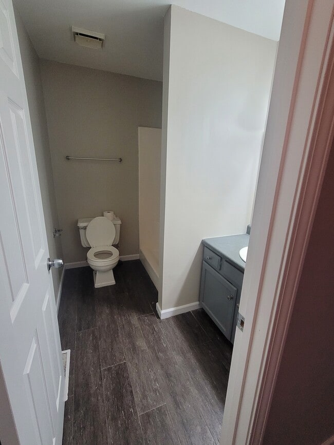 Photo - 2207 Weathered Rock Rd Unit Apartment B