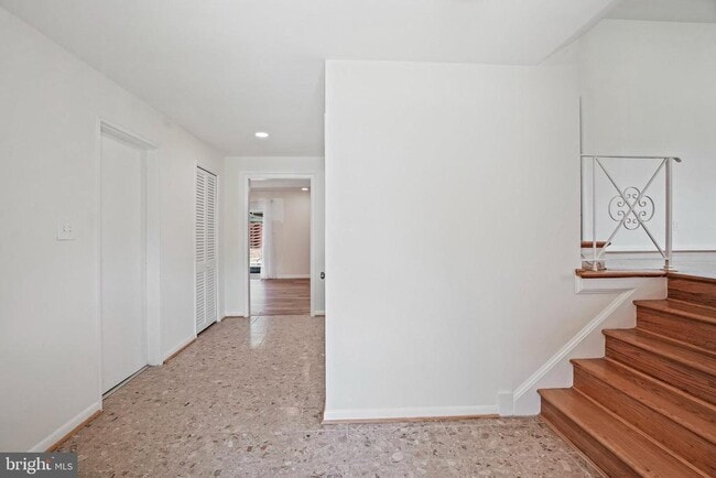 Photo - 6607 Lone Oak Dr