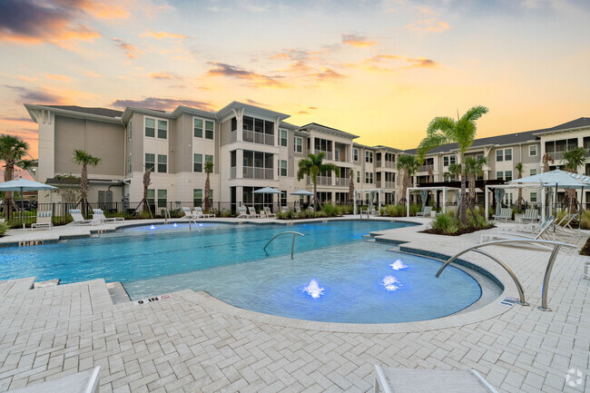 Building Photo - The Griffon at Vero Beach Rental