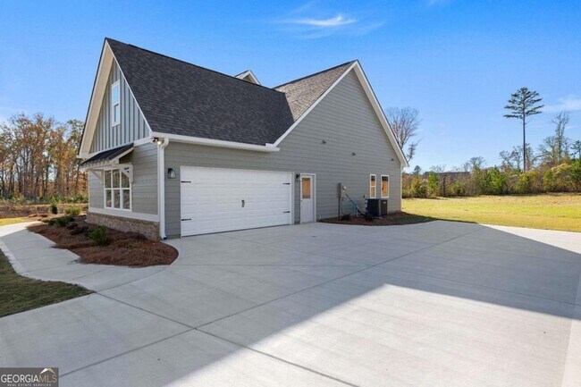 Photo - 374 Conner Ln