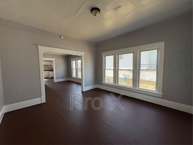 Photo - 2110 S Byers Ave