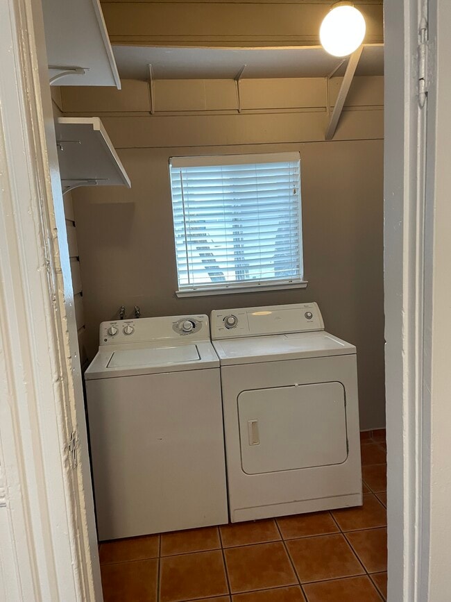 Photo - 313 1/2 20th St