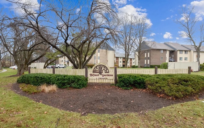 Building Photo - 5041 Green Mountain Cir Unit #4