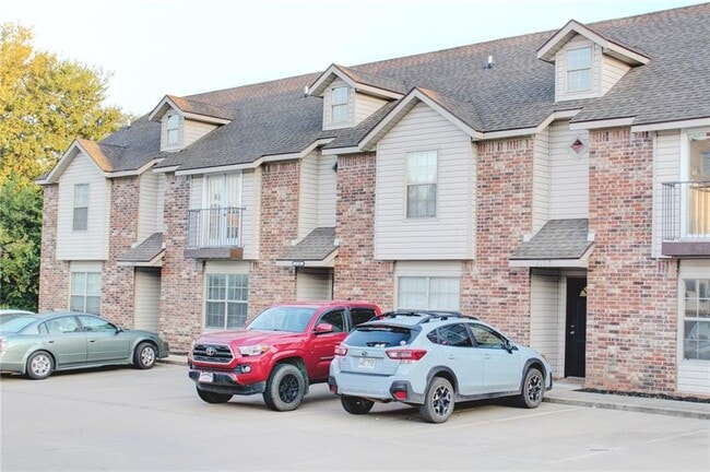 Photo - 1730 N Chestnut Ave